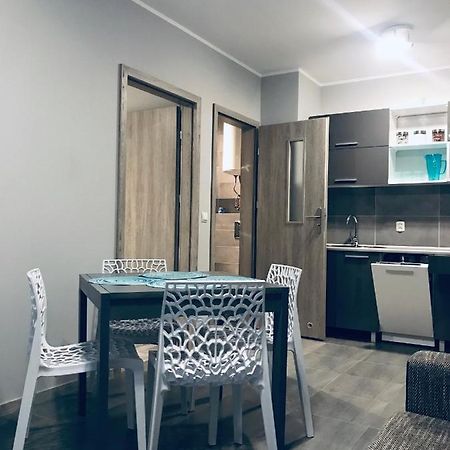 Apartament C18 Jelenia Góra Buitenkant foto