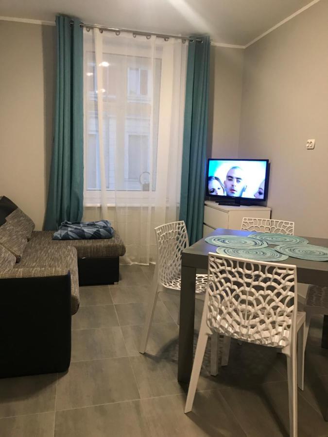 Apartament C18 Jelenia Góra Buitenkant foto