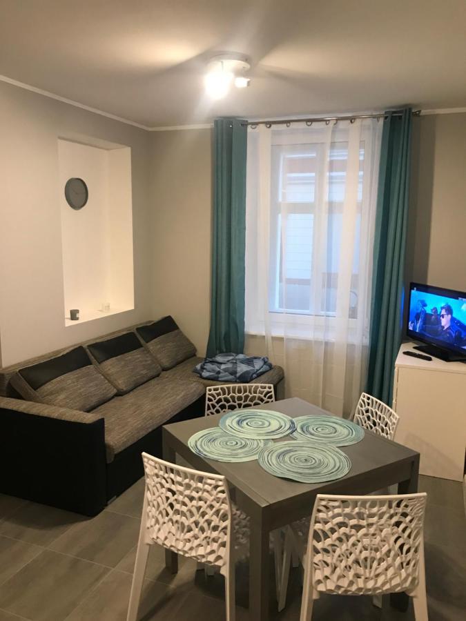 Apartament C18 Jelenia Góra Buitenkant foto